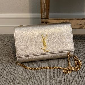 Priced to sell! Saint Laurent Monogram YSL Medium Grain de Poudre Chain Bag.